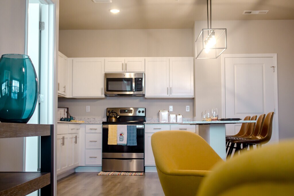 Lakeside Gardens Apartments in Jeffersonville, IN