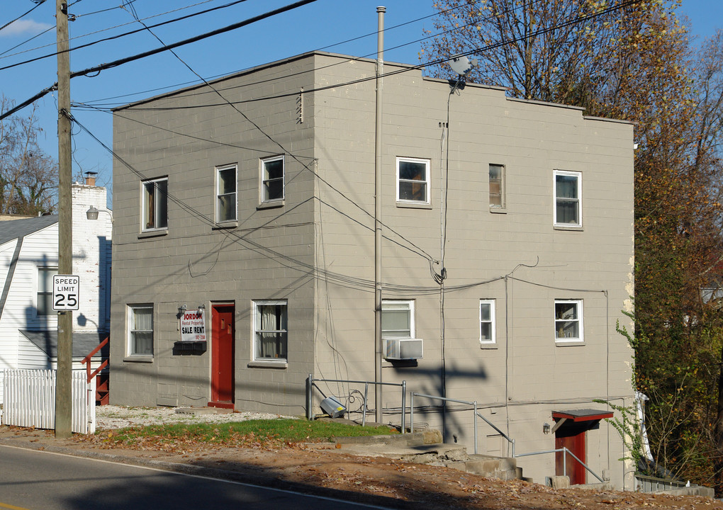 1050 Bridge Rd in Charleston, WV - Building Photo