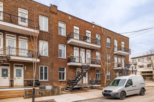 5596 2E Av in Montréal, QC - Building Photo
