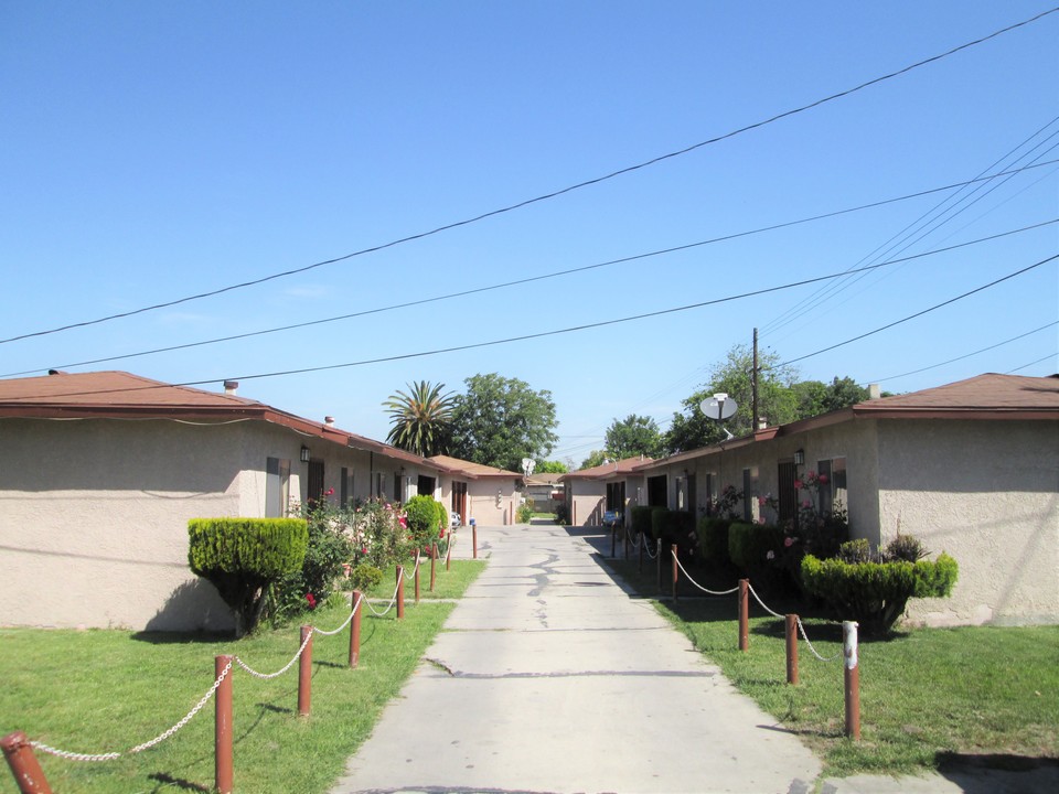 3155 Banning Ave in Lynwood, CA - Building Photo