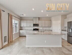 1172 Strigose Ave in North Las Vegas, NV - Building Photo - Building Photo