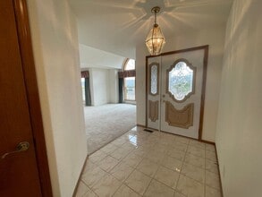 2200 NW Witherspoon Ave in Roseburg, OR - Building Photo - Building Photo