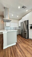 5694 S Wood Crest Dr in Tucson, AZ - Foto de edificio - Building Photo