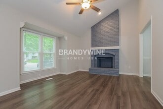 905 NE 108 Terrace in Kansas City, MO - Foto de edificio - Building Photo