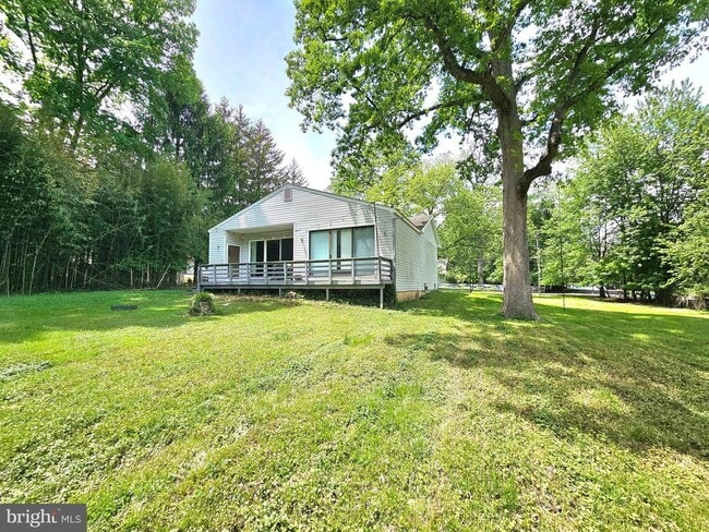property at 317 Adahi Rd SE
