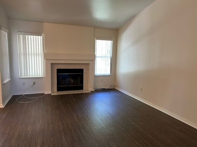 9055 Mirassou Ct in Sacramento, CA - Building Photo - Building Photo