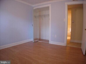806 S Arlington Mill Dr-Unit -103 in Arlington, VA - Building Photo - Building Photo
