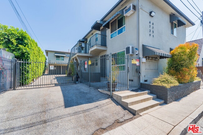 property at 4727 Lincoln Ave