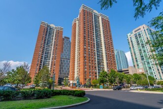 Newport Rental Towers in Jersey City, NJ - Building Photo - Building Photo