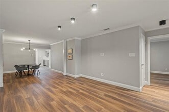 7607 Pebblestone Dr in Dallas, TX - Building Photo - Building Photo