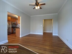 736 W Addison St, Unit 750-2S in Chicago, IL - Foto de edificio - Building Photo