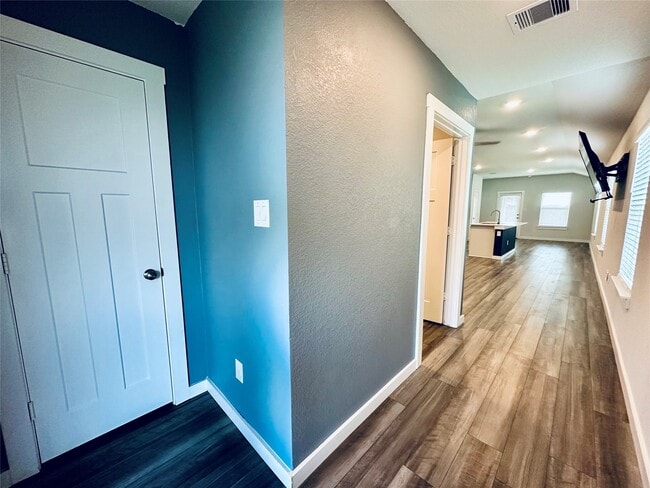 1118 Amistad Lp in College Station, TX - Building Photo - Building Photo