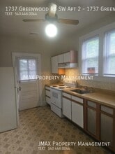 1737 Greenwood Rd SW in Roanoke, VA - Building Photo - Building Photo