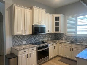 4225 Swan Forest Dr in Carrollton, TX - Building Photo - Building Photo
