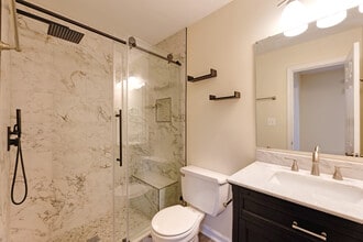 15 Butternut Way in Sterling, VA - Building Photo - Building Photo