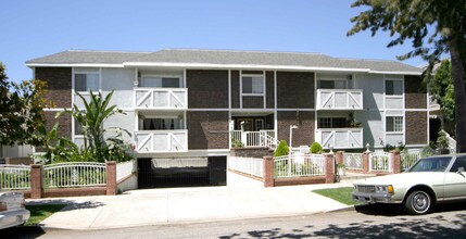 3725 S Canfield Ave in Los Angeles, CA - Building Photo - Building Photo