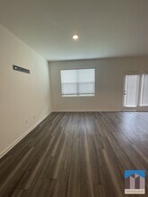3529 Condor Ct SW in Atlanta, GA - Foto de edificio - Building Photo