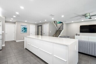2938 Sea Oats Cir in Daytona Beach, FL - Building Photo - Building Photo
