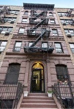 315 E 90th St in New York, NY - Building Photo - Building Photo