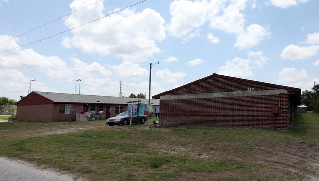 320 7th Ave in Jacksonville Beach, FL - Building Photo - Building Photo