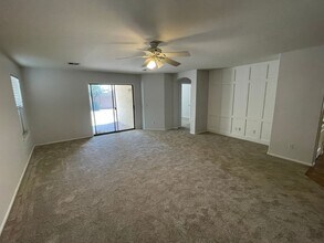 3669 E Ironhorse Rd in Gilbert, AZ - Building Photo - Building Photo