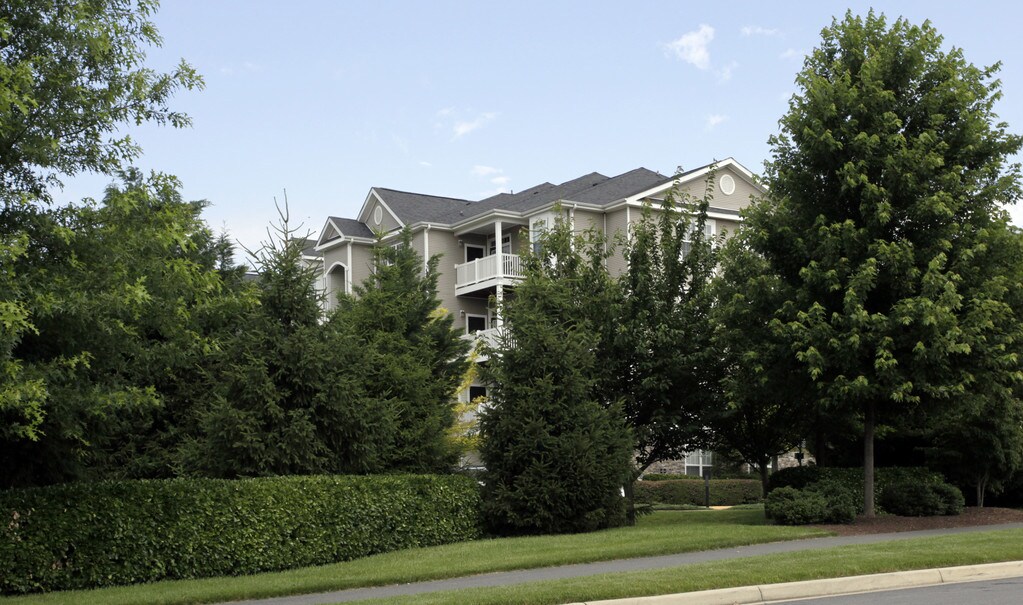 Stratford Club Apartments Leesburg, VA Apartments For Rent