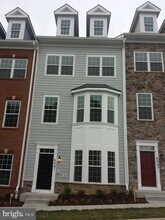 6041 Maple Hill Rd in Ellicott City, MD - Building Photo - Building Photo