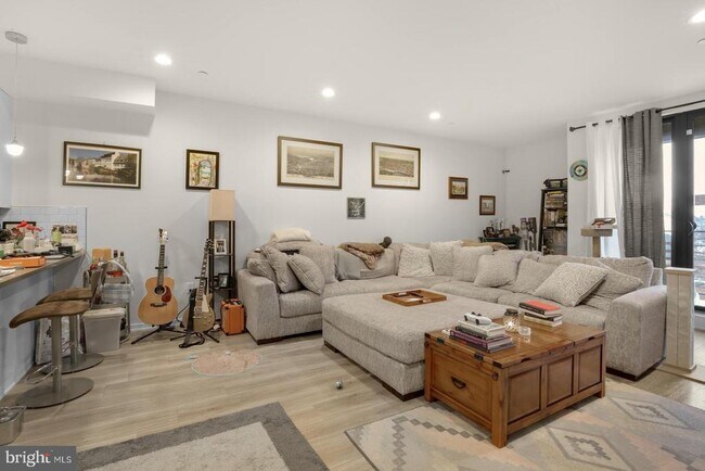 360 Monastery Ave in Philadelphia, PA - Building Photo - Building Photo