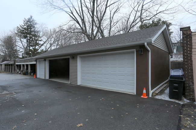 12966 Clifton Blvd in Lakewood, OH - Building Photo - Building Photo