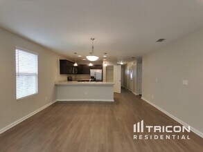 1312 Sarahs Landing Dr in Jacksonville, FL - Building Photo - Building Photo