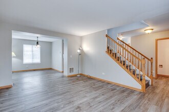 2873 Carlsbad Cir in Aurora, IL - Building Photo - Building Photo