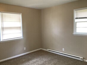 310 Elaine St in Spring Lake, NC - Building Photo - Building Photo