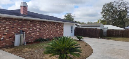 2500 Westover Dr in Palatka, FL - Building Photo - Building Photo