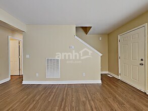 2760 Aston Woods Ln in Thompson's Station, TN - Foto de edificio - Building Photo