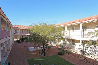 Nellis Gate Apartments in Las Vegas, NV - Building Photo - Building Photo