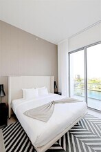 4010 S Ocean Dr, Unit 504 in Hollywood, FL - Building Photo - Building Photo