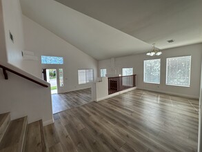 9156 Sangria Ln in Las Vegas, NV - Building Photo - Building Photo
