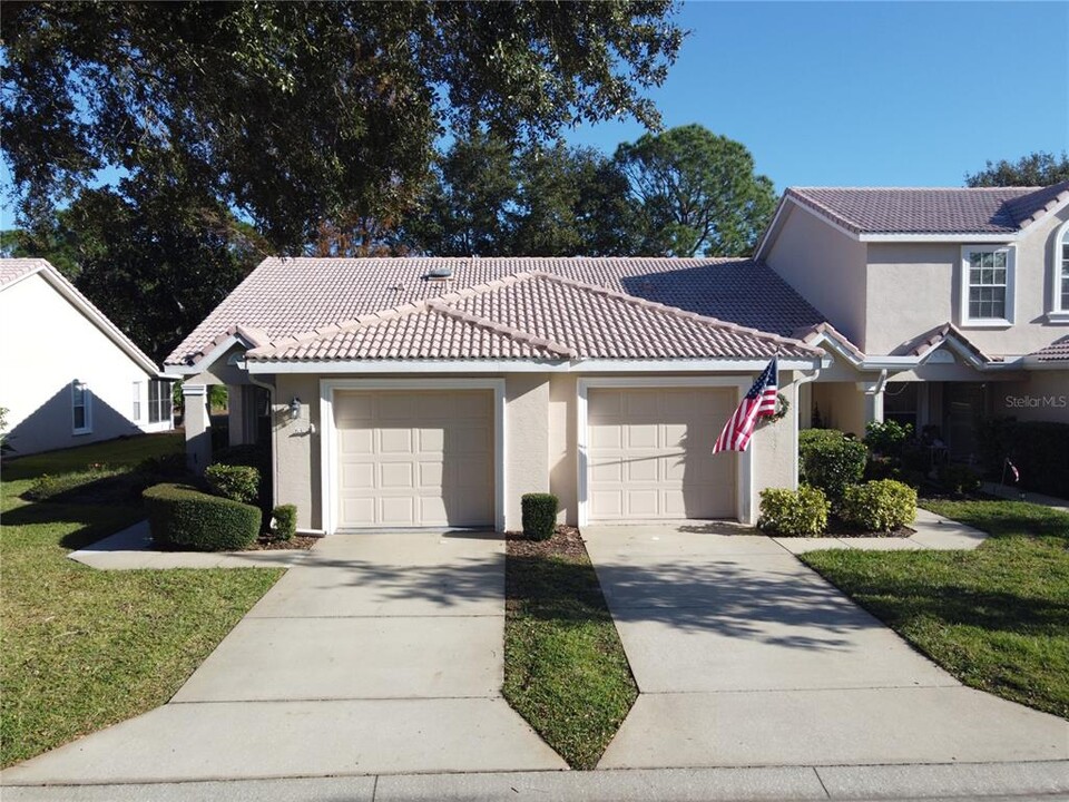 63 Golf Villa Dr in Port Orange, FL - Building Photo