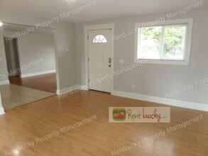 651 Union Ave NE in Renton, WA - Building Photo - Building Photo