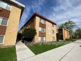 2108 S 17th Ave in Broadview, IL - Building Photo