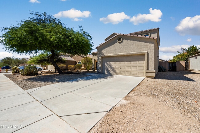 property at 10950 W Royal Palm Rd