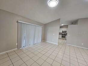 10148 Pink Carnation Ct in Orlando, FL - Building Photo - Building Photo
