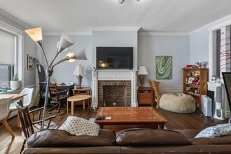 1661 Commonwealth Ave in Boston, MA - Foto de edificio - Building Photo