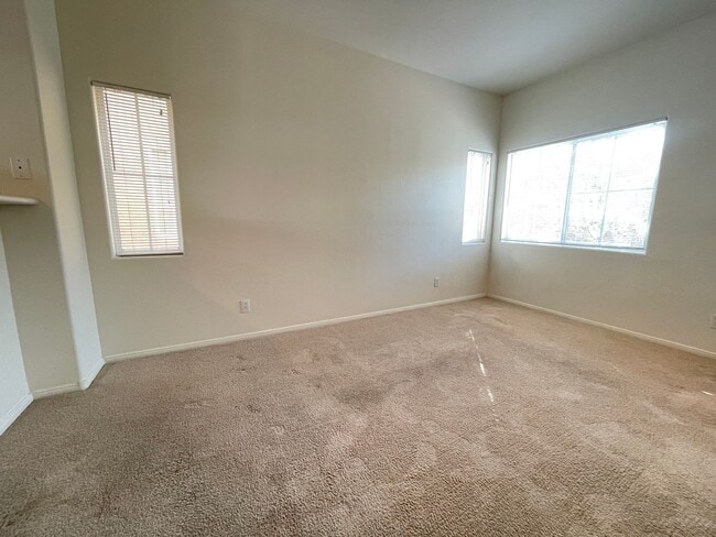 11144 S Abbeyfield Rose Dr in Henderson, NV - Building Photo - Building Photo
