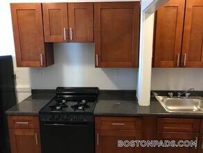 8 Vinal St in Boston, MA - Building Photo - Building Photo