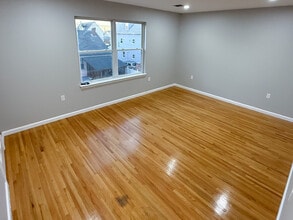 632 Norwood Ter, Unit 2 in Elizabeth, NJ - Building Photo - Building Photo