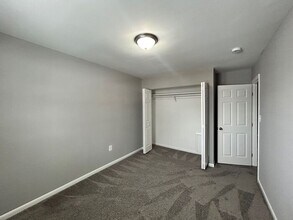 8 Transverse Ave in Middle River, MD - Building Photo - Building Photo