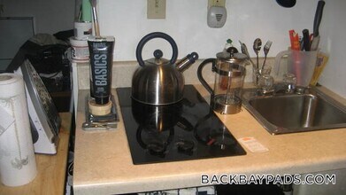 272 Newbury St, Unit 3 in Boston, MA - Foto de edificio - Building Photo