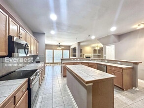 2422 Cadara Woods in San Antonio, TX - Building Photo - Building Photo
