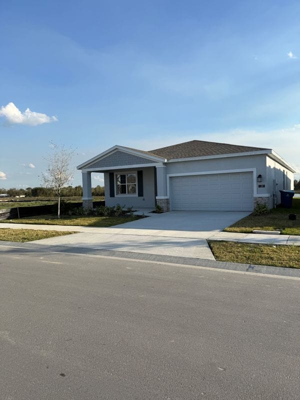 property at 1281 Deepwater Cir